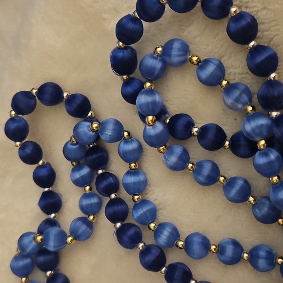Vintage Set of Two Silk Thread Blue Beaded Necklaces - Picture 4 of 5